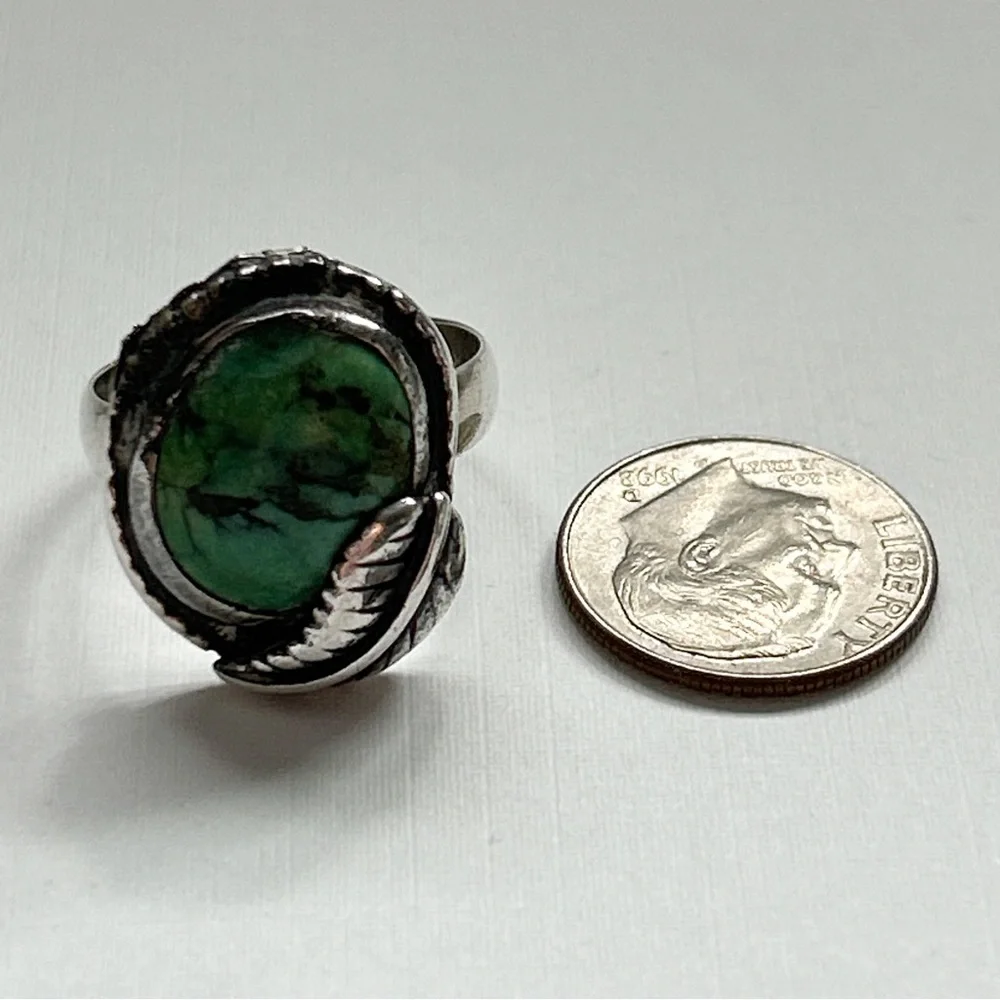 Vintage Southwestern Turquoise Sterling Silver Ring - Picture 8 of 12